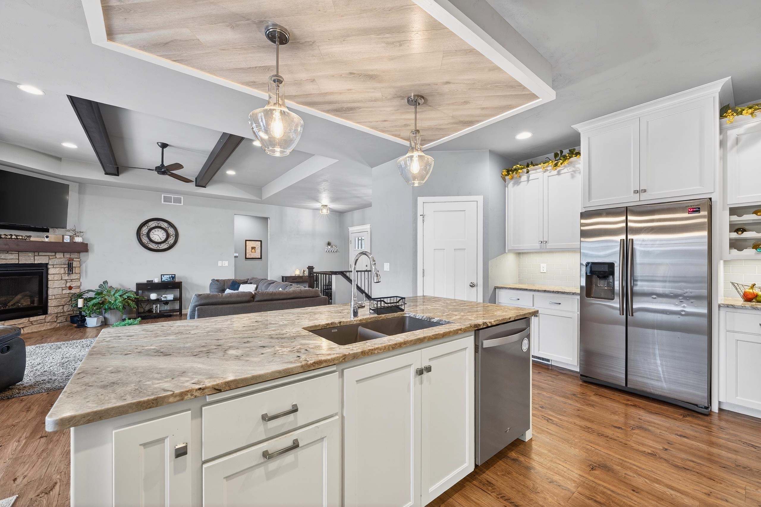 W6036 Zach Street Menasha, WI 54952 - Photo 6 of 49