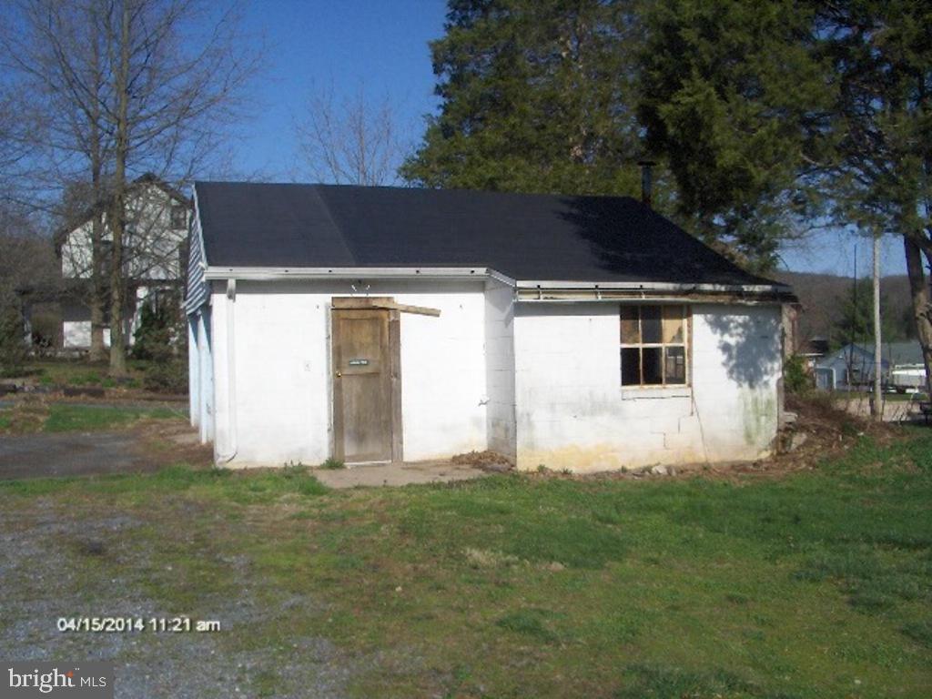 771 Hopeland Road Lititz, PA 17543 - Photo 8 of 9