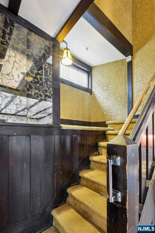 60 Berkeley Avenue Bloomfield, NJ 07003 - Photo 7 of 17 a view of entryway