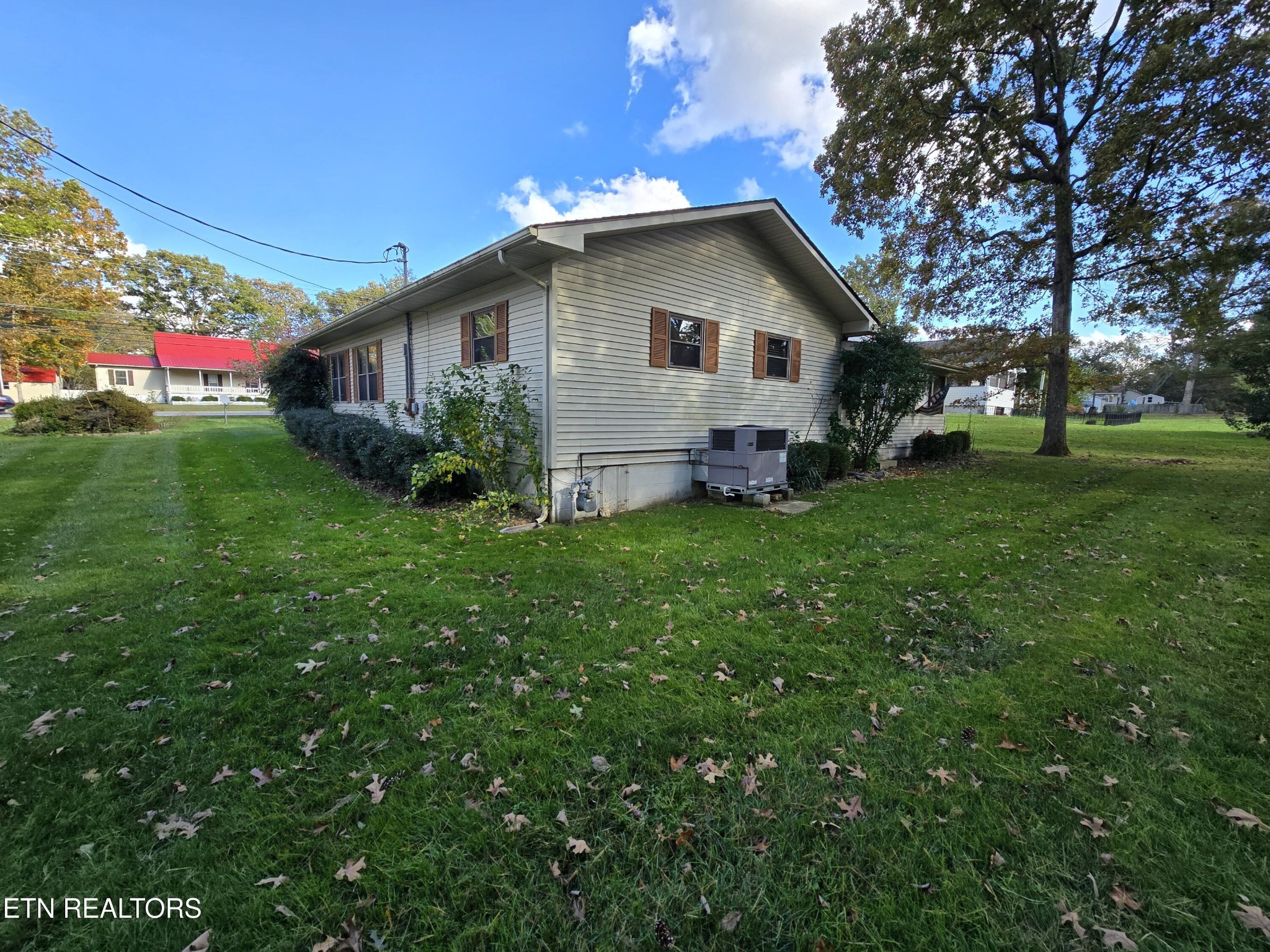 2628 Dunbar Road Crossville, TN 38572 - Photo 3 of 29 Gallery Image 3