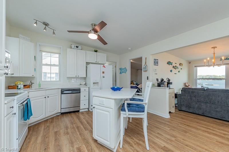 349 Reynolds Road Lexington, NC 27292 - Photo 2 of 36