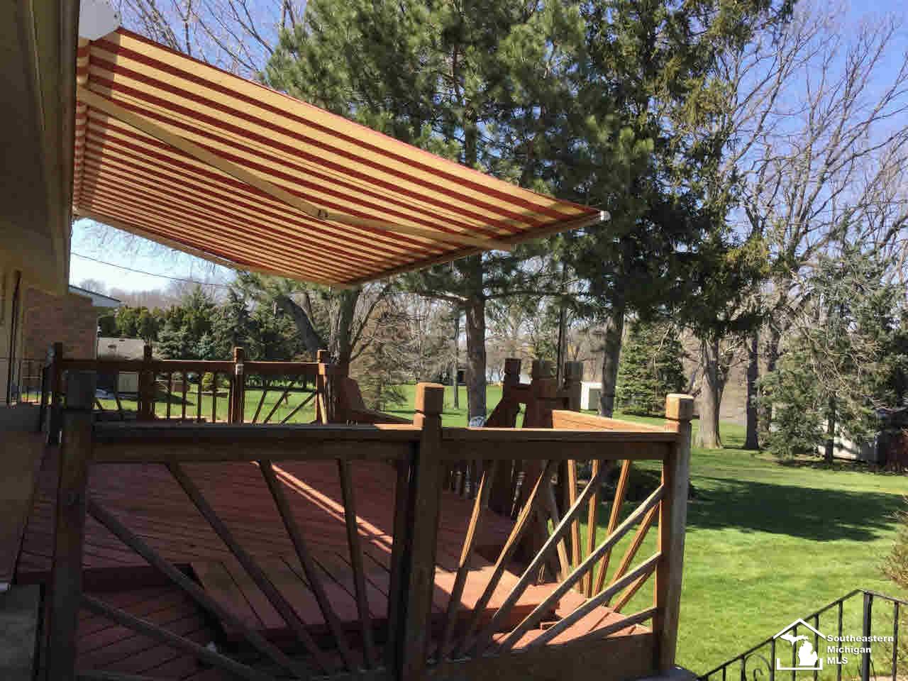 3152 South Custer Road Monroe, MI 48161 - Photo 12 of 13 Motorized Awning