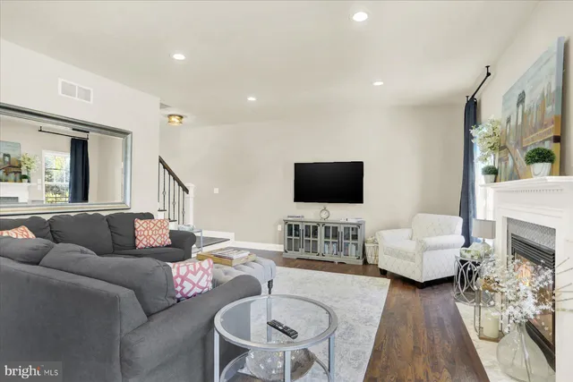 $720,000 | 107 Monarch Lane, Mechanicsburg, PA 17050