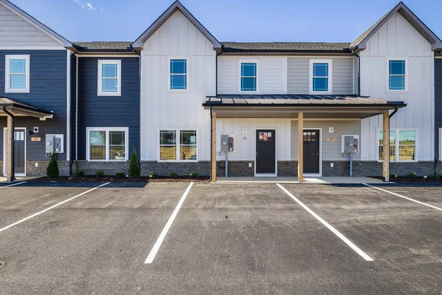 $299,900 | 17 Barnyard Circle, Bridgewater, VA 22812