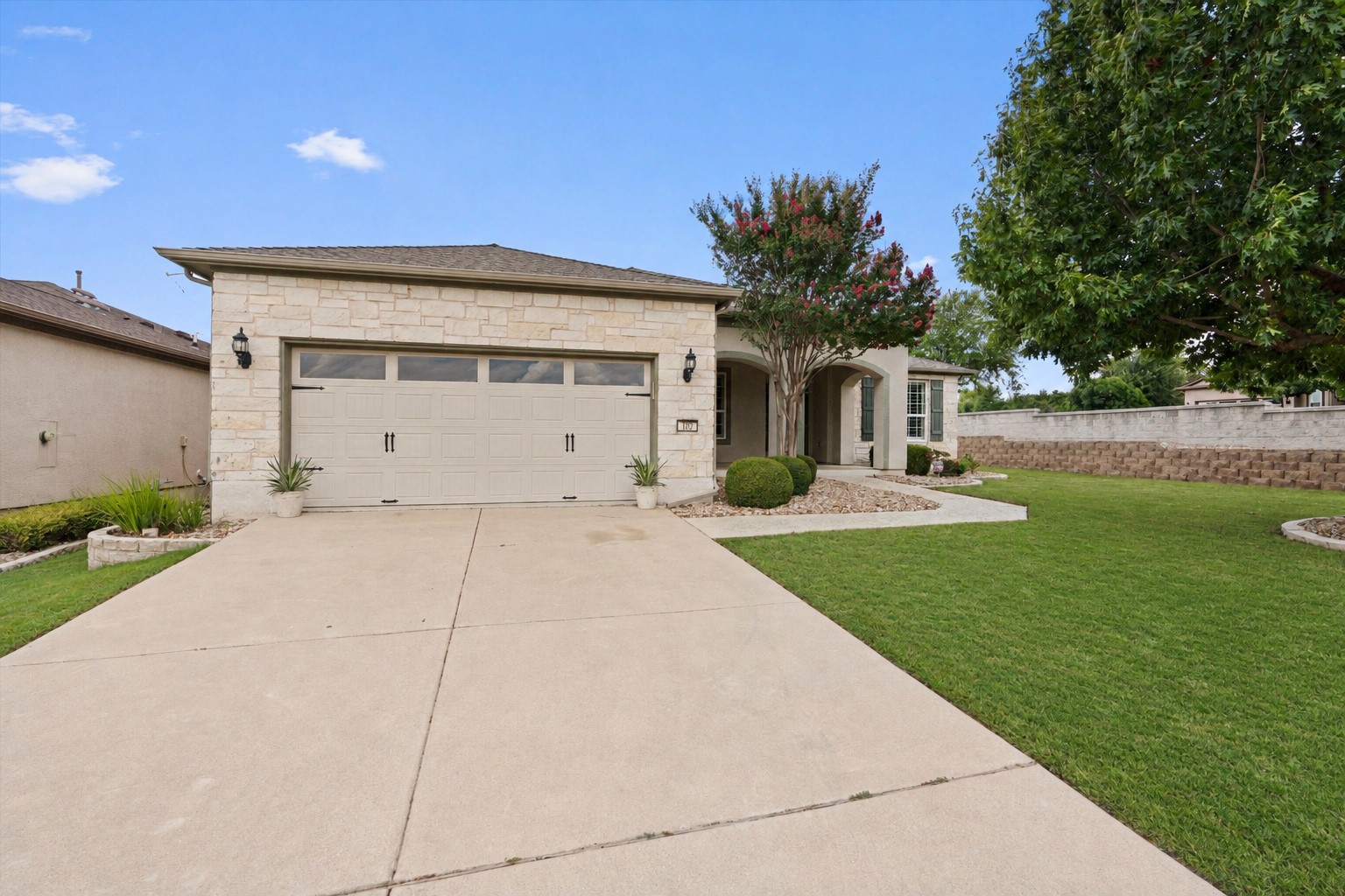 102 Emory Peak Trail Georgetown, TX 78633 - Photo 9 of 40 Grass color is digitally enhanced