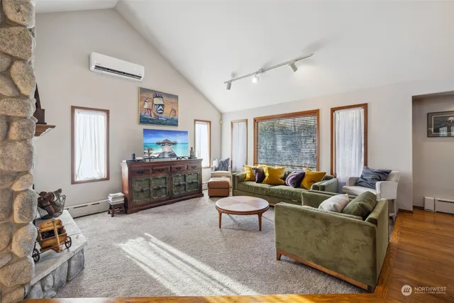 $750,000 | 9009 Martin Avenue Northwest, Silverdale, WA 98383