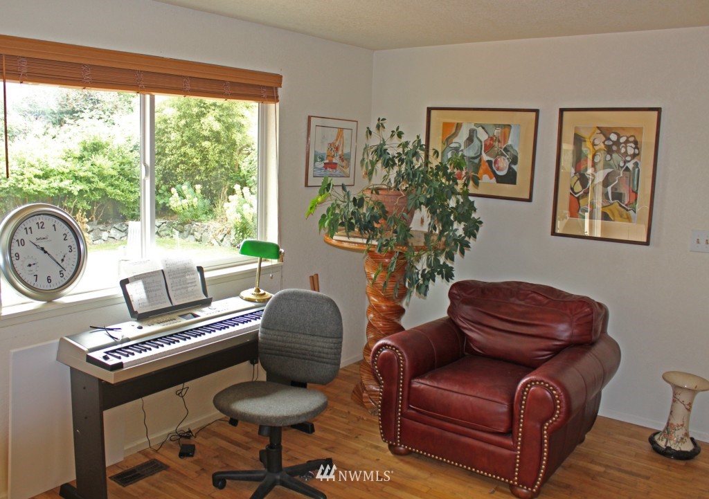 513 Cypress Road Bellingham, WA 98225 - Photo 4 of 7
