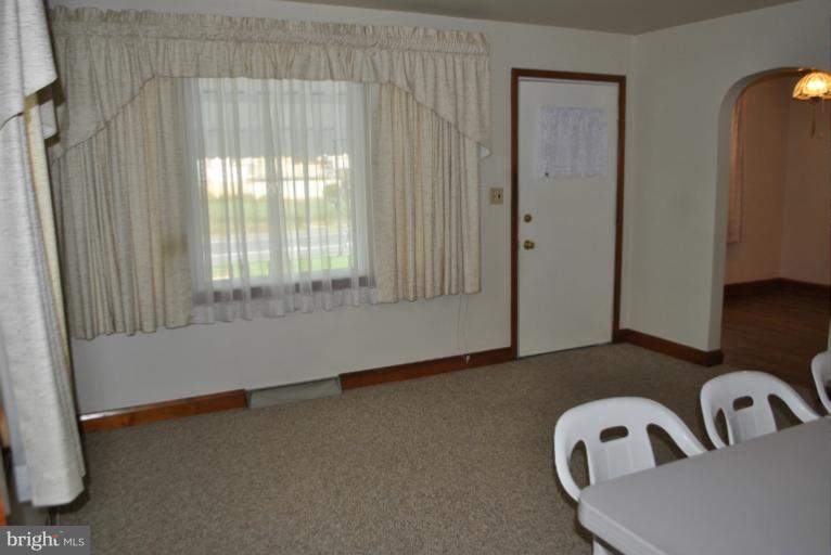 3709 North Point Road Baltimore, MD 21222 - Photo 2 of 19 Living Room