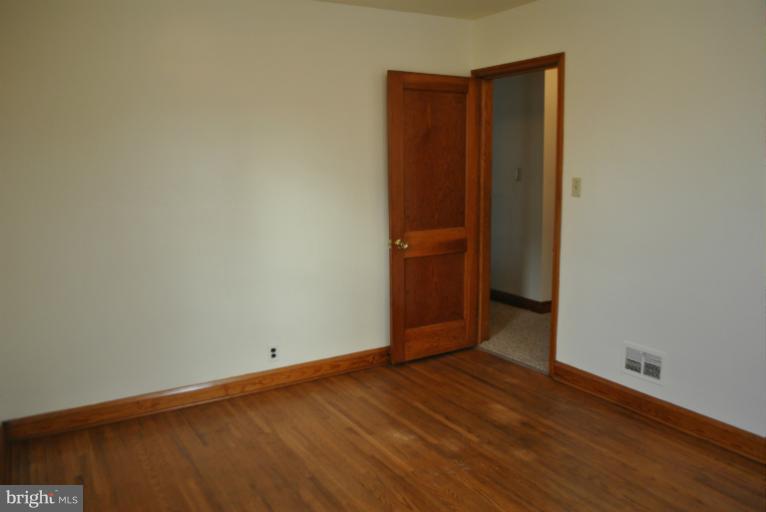 3709 North Point Road Baltimore, MD 21222 - Photo 14 of 19 Bedroom