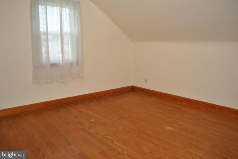 3709 North Point Road Baltimore, MD 21222 - Photo 9 of 19 Bedroom