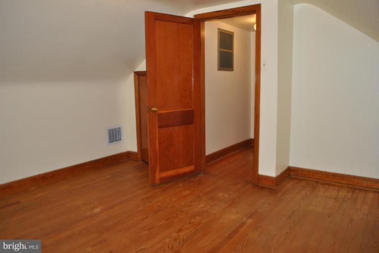 3709 North Point Road Baltimore, MD 21222 - Photo 10 of 19 Bedroom