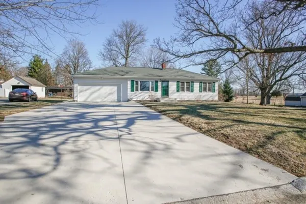 $259,900 | 120 East Washington Street, Cedarville, IL 61032