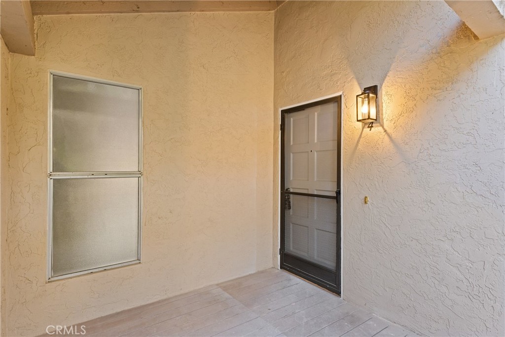 2352 Altisma Way, Unit 4 Carlsbad, CA 92009 - Photo 5 of 32