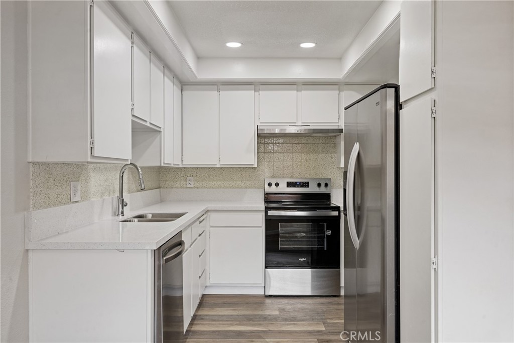 2352 Altisma Way, Unit 4 Carlsbad, CA 92009 - Photo 8 of 32