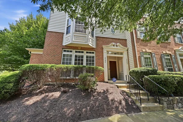 $425,000 | 2584 Eastbourne Drive, Woodbridge, VA 22191