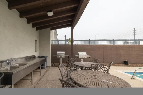 $2,550 | 615 East Portland Street, Unit 125, Phoenix, AZ 85004
