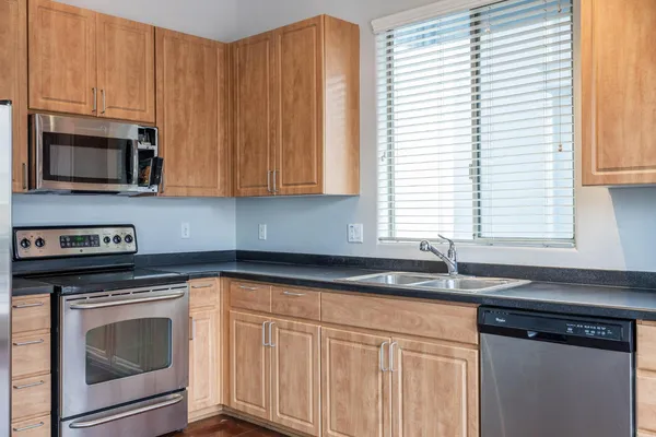 $2,550 | 615 East Portland Street, Unit 125, Phoenix, AZ 85004