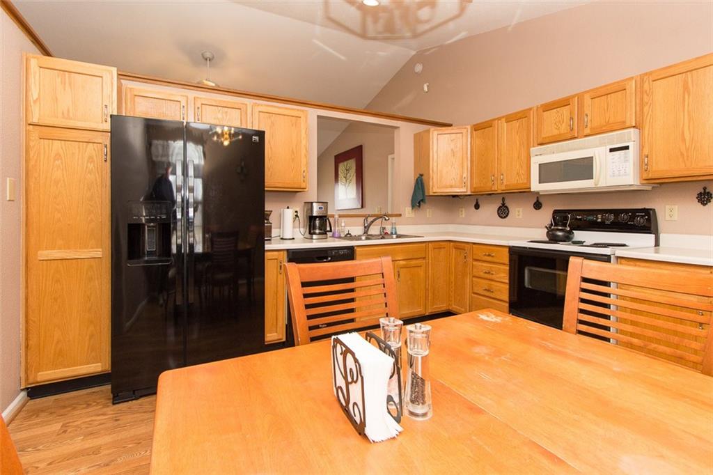 9942 Herald Square Fishers, IN 46038 - Photo 11 of 29 Gallery Image 11