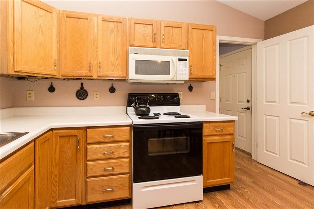9942 Herald Square Fishers, IN 46038 - Photo 12 of 29 Gallery Image 12