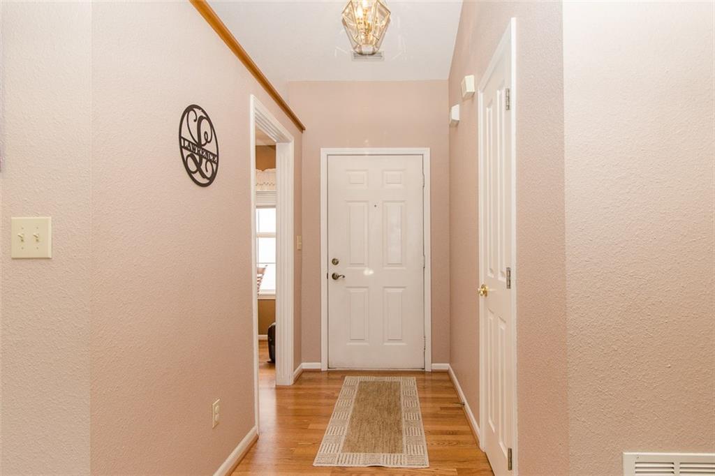 9942 Herald Square Fishers, IN 46038 - Photo 3 of 29 Gallery Image 3