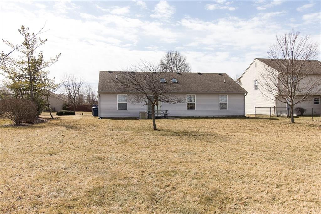 9942 Herald Square Fishers, IN 46038 - Photo 27 of 29 Gallery Image 27