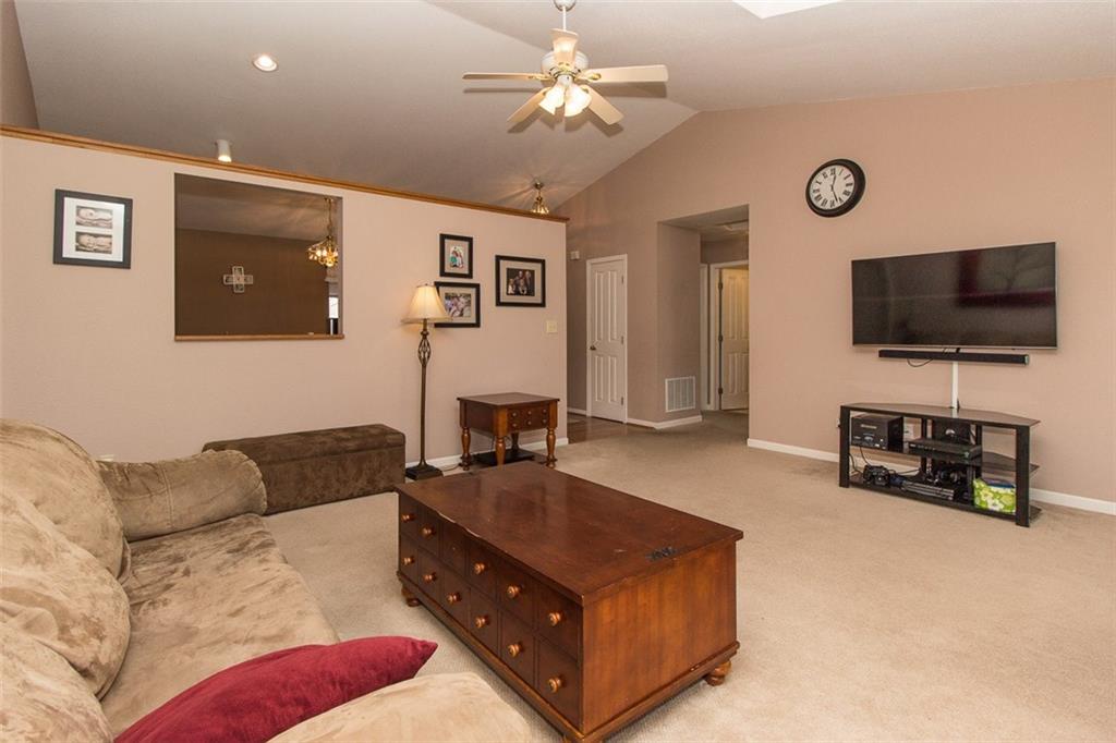 9942 Herald Square Fishers, IN 46038 - Photo 7 of 29 Gallery Image 7