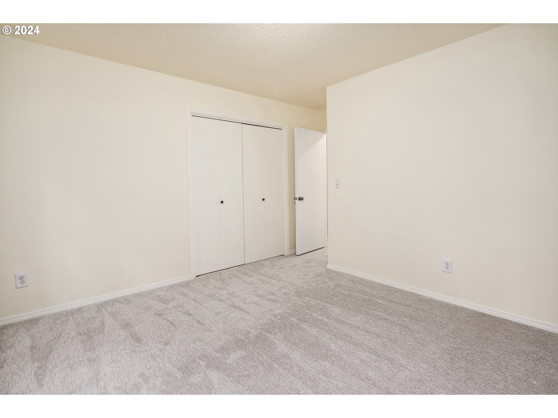 4243 Southwest Stephenson Street Portland, OR 97219 - Photo 33 of 48 a view of an empty room