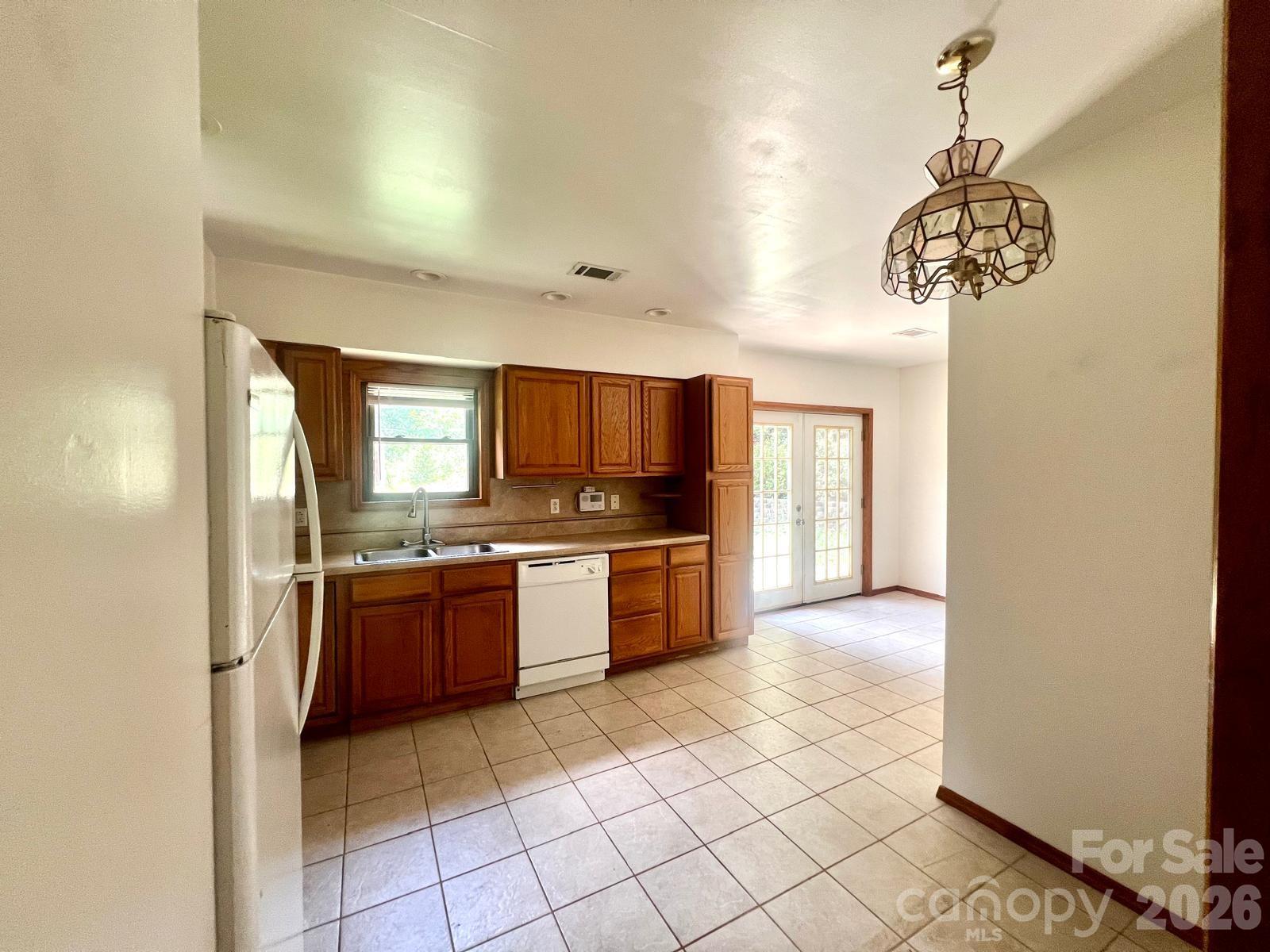 3840 Hide Away Hill Valdese, NC 28690 - Photo 4 of 12