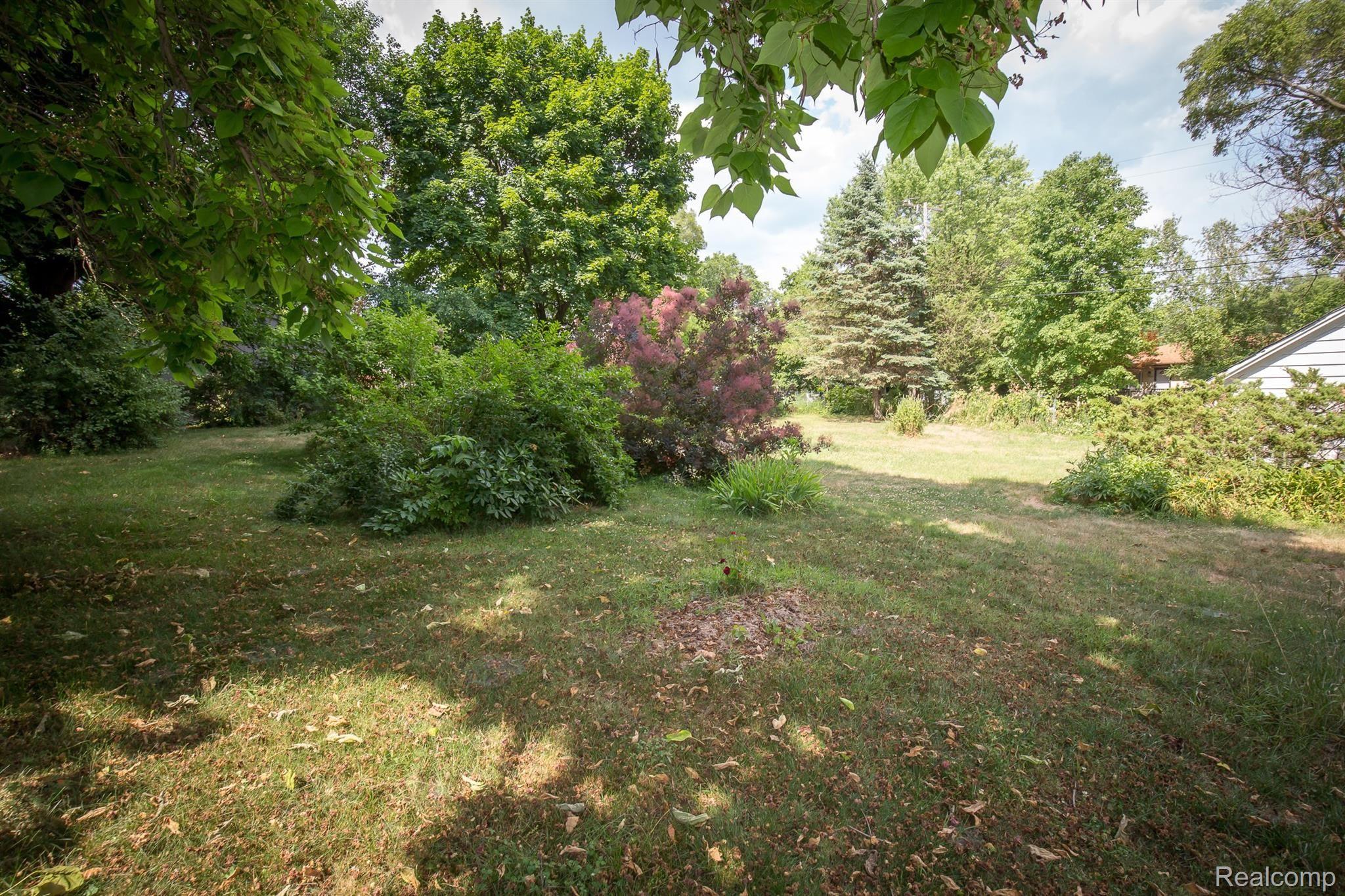 2466 West Auburn Road Rochester, MI 48309 - Photo 31 of 34 Back Yard