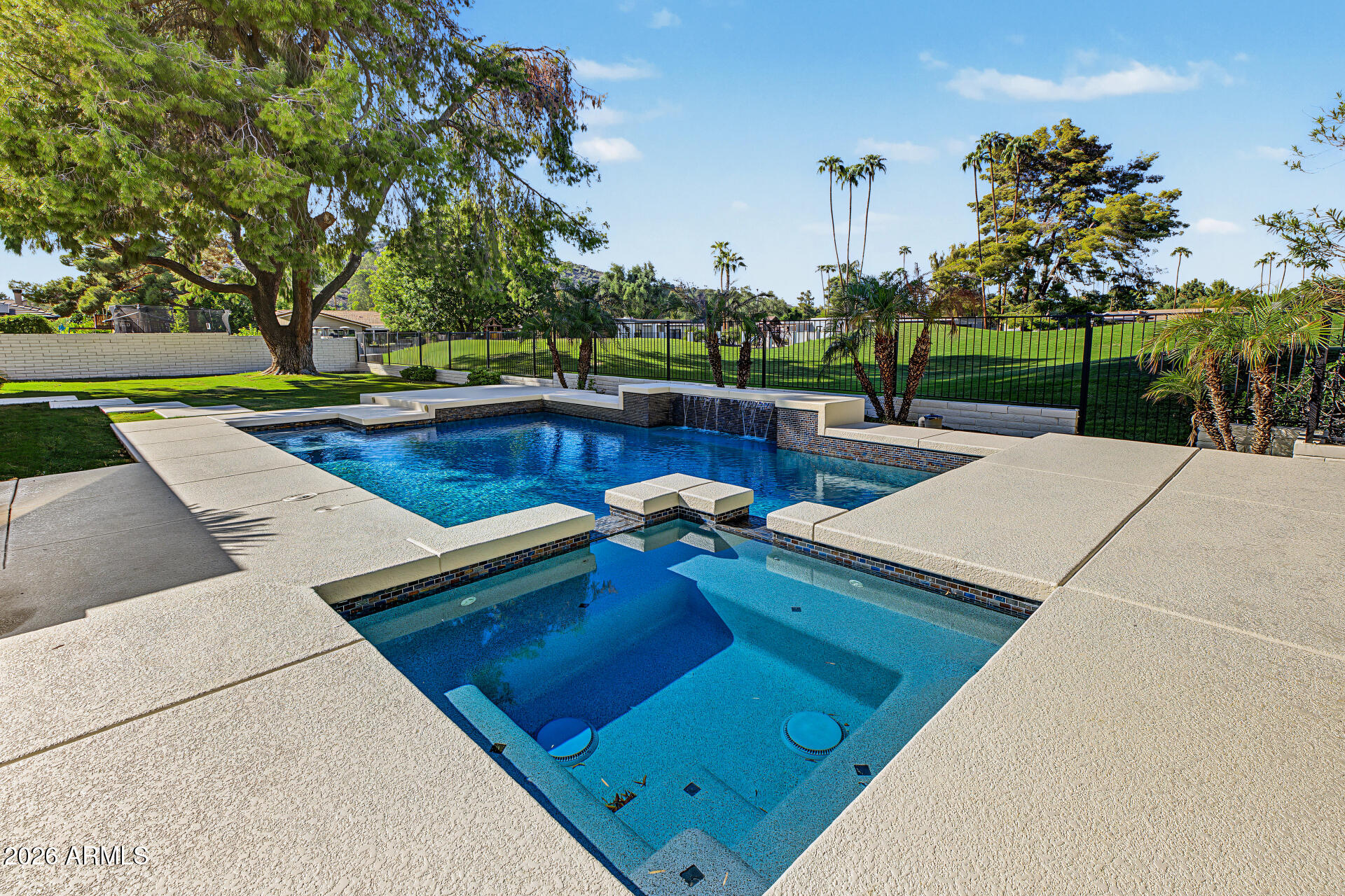 352 West Southern Hills Road Phoenix, AZ 85023 - Photo 71 of 99 88 - Southern Hills