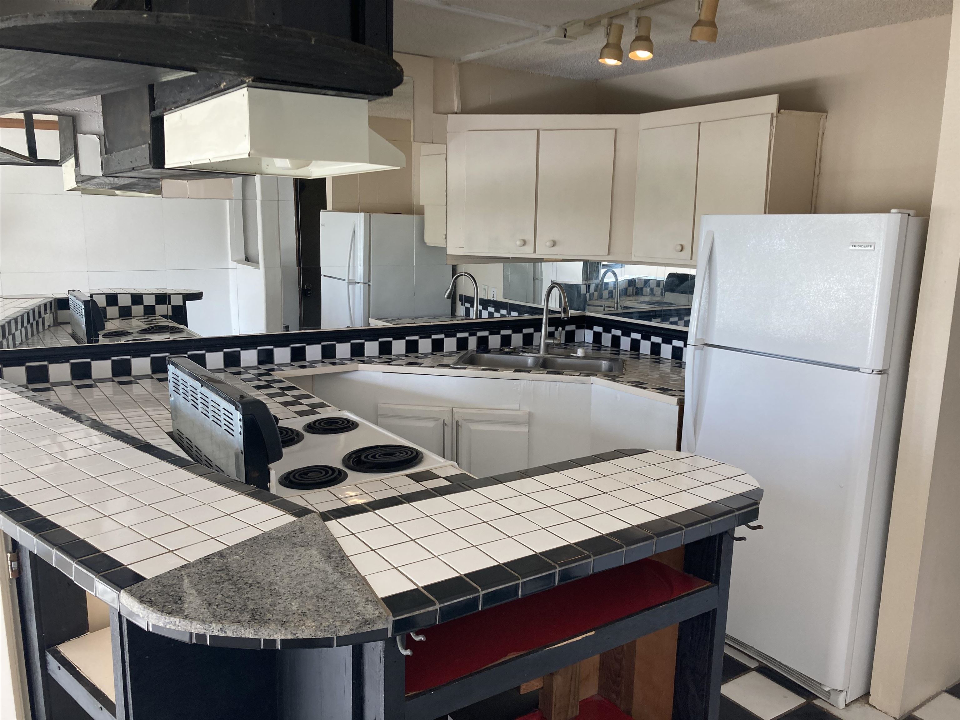 120 Hui Rd F, Unit E13 Lahaina, HI 96761 - Photo 5 of 12