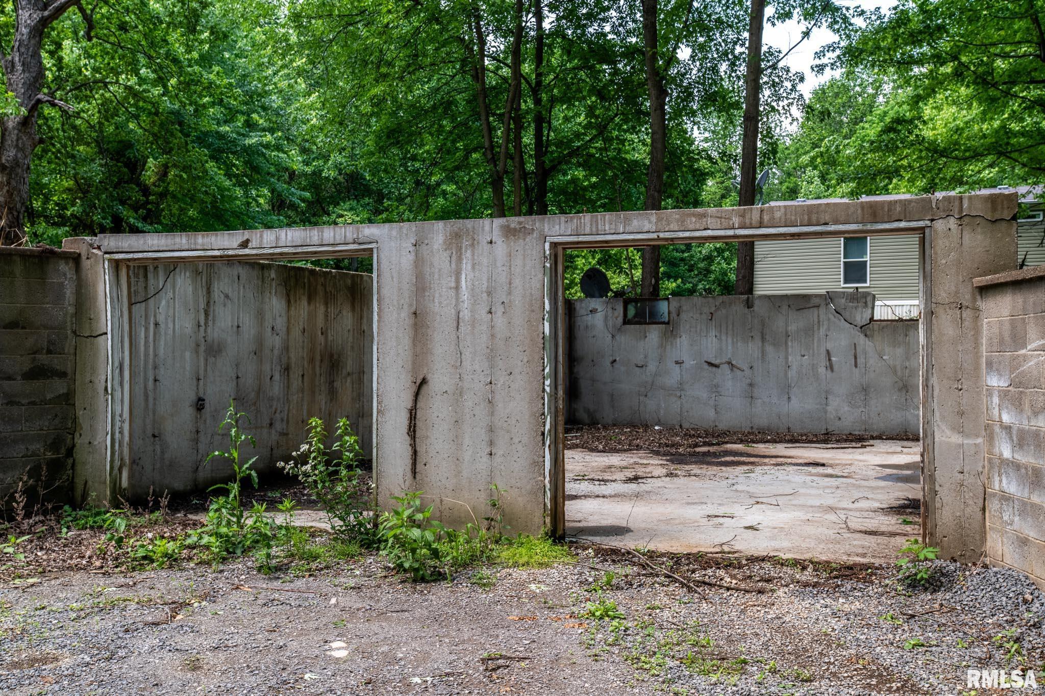 9049 Grassy Road Marion, IL 62959 - Photo 20 of 28