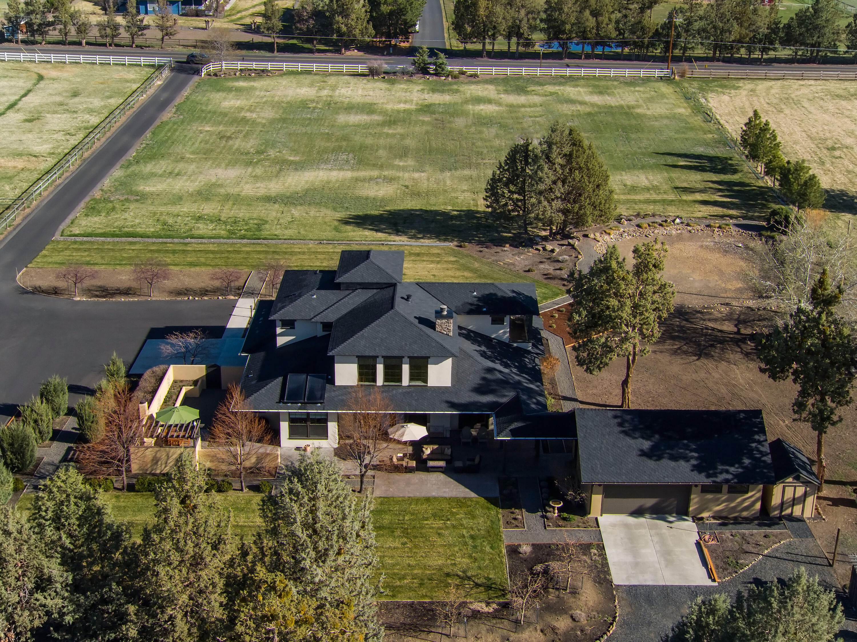 64420 Bailey Road Bend, OR 97703 - Photo 56 of 83 35