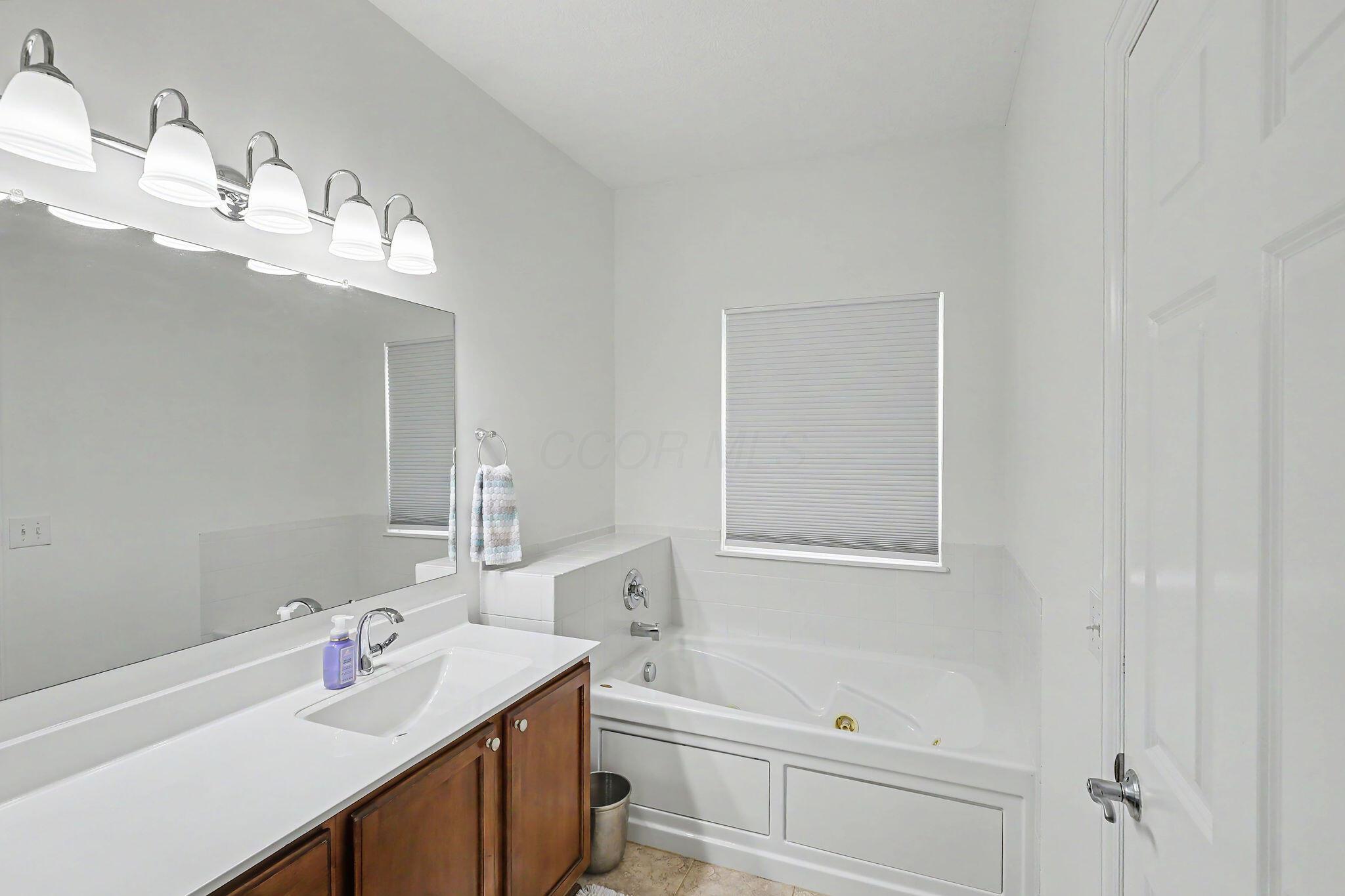 6131 Rackley Way Westerville, OH 43081 - Photo 18 of 30 21_6131Rackley