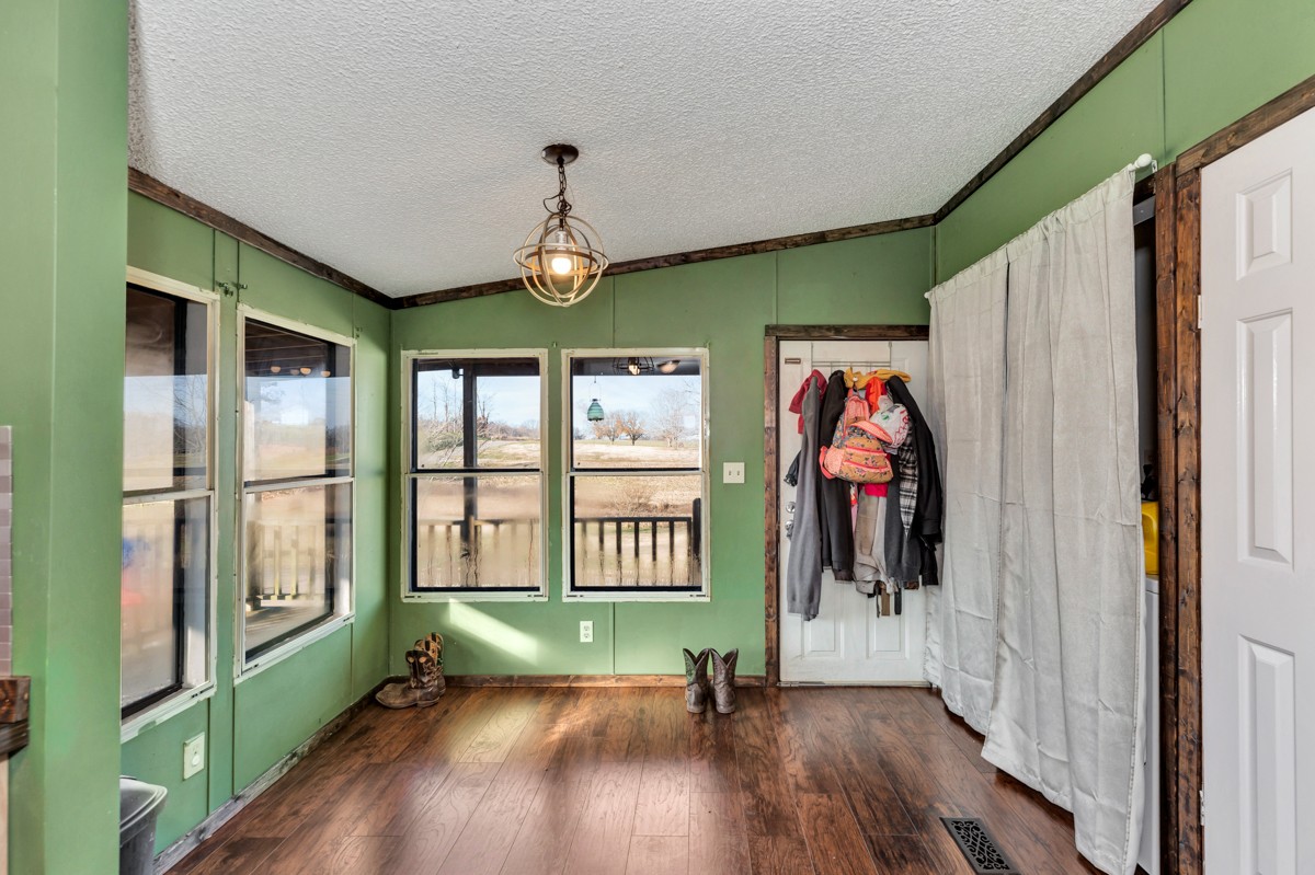 1919 Pleasant Hill Road Prospect, TN 38477 - Photo 12 of 24 a view of an entryway