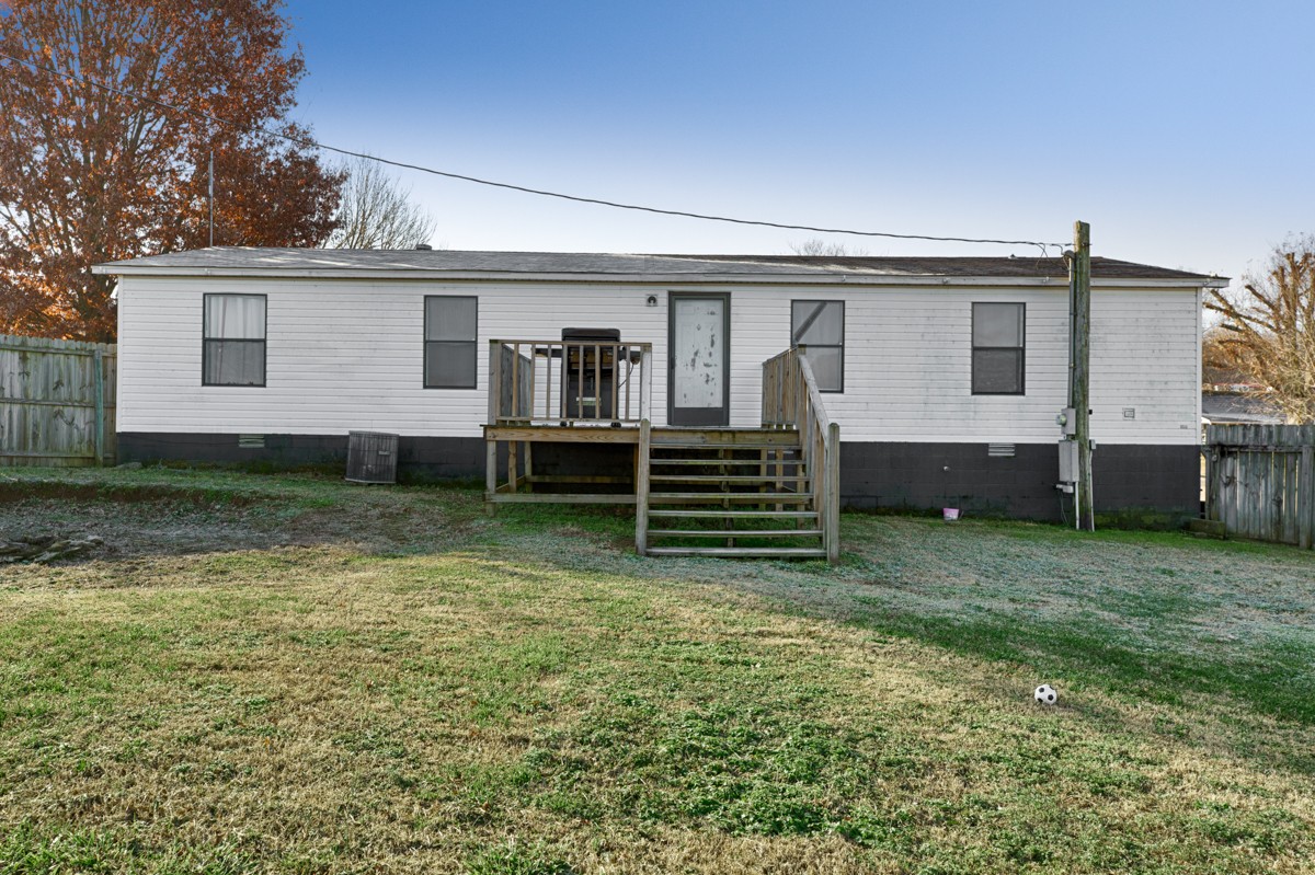 1919 Pleasant Hill Road Prospect, TN 38477 - Photo 20 of 24 a view of a house with backyard