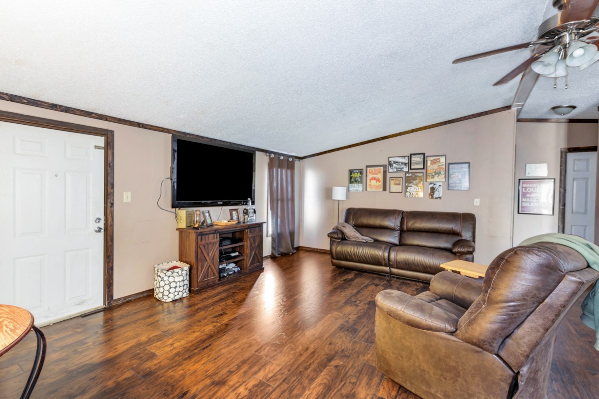 1919 Pleasant Hill Road Prospect, TN 38477 - Photo 5 of 24 a living room with furniture and a flat screen tv