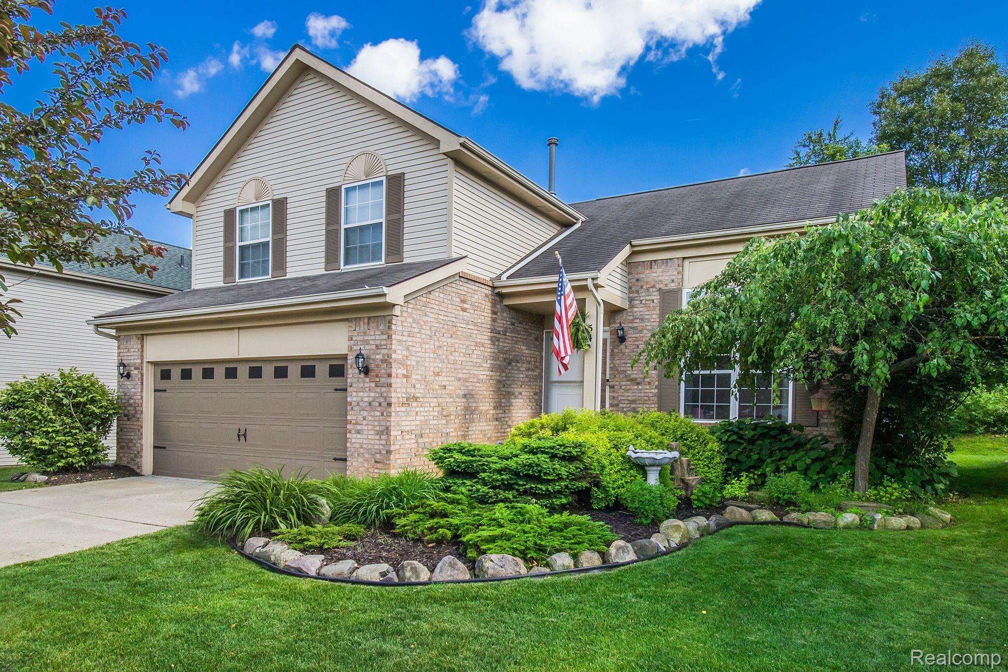 54 Eagle Ridge Road Lake Orion, MI 48360 - Photo 2 of 33 Gallery Image 2