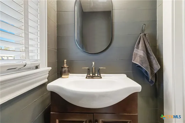 $1,650 | 803 Bismark Street, Seguin, TX 78155