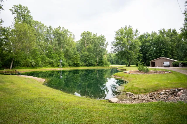 $1,555,000 | 10133 West Allen Road, Fowlerville, MI 48836