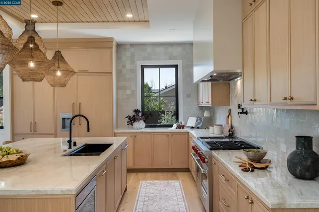 a bathroom with a toilet