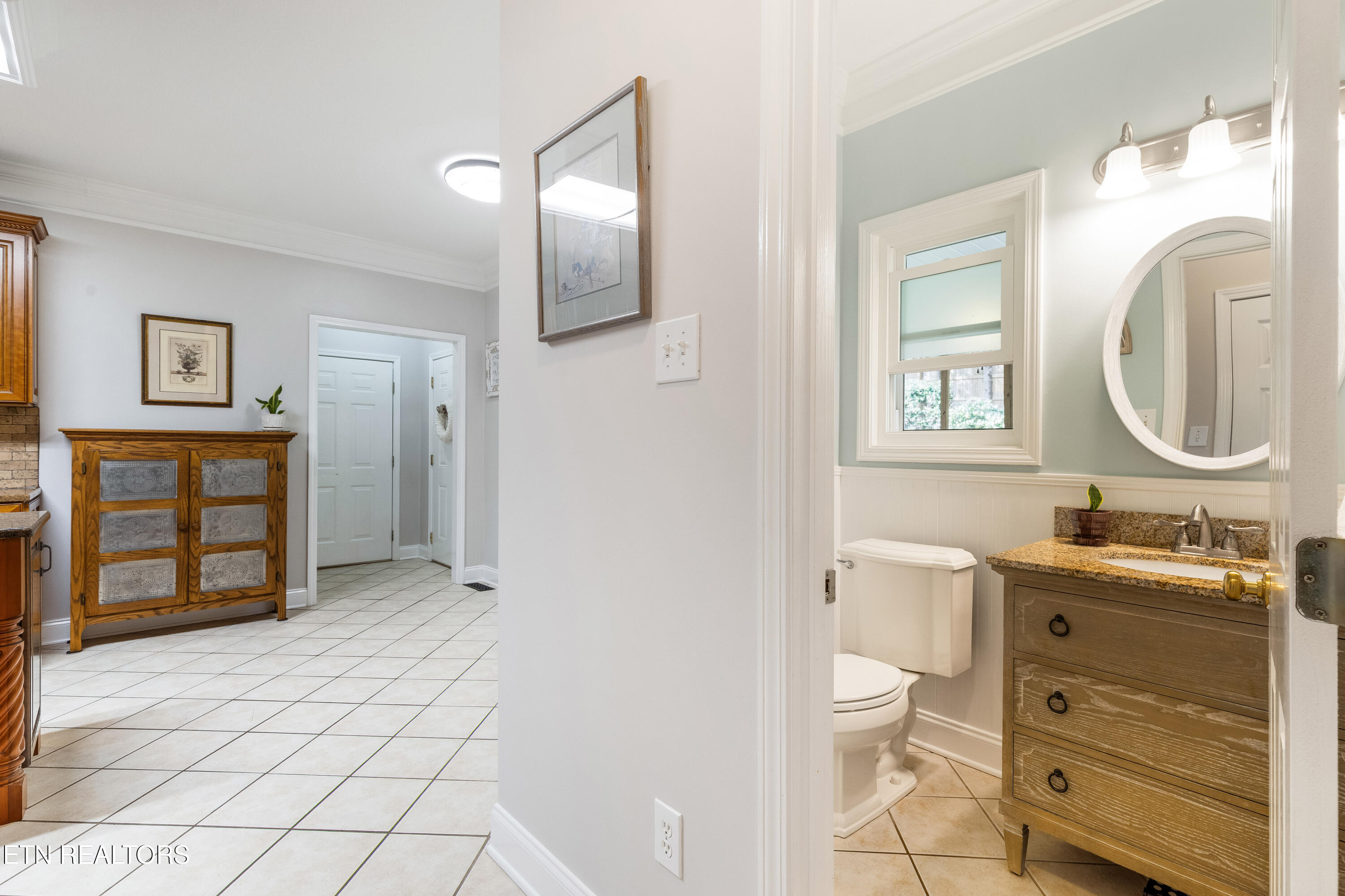 8016 Walker Road Knoxville, TN 37938 - Photo 13 of 37 8016_walker_rd_0088