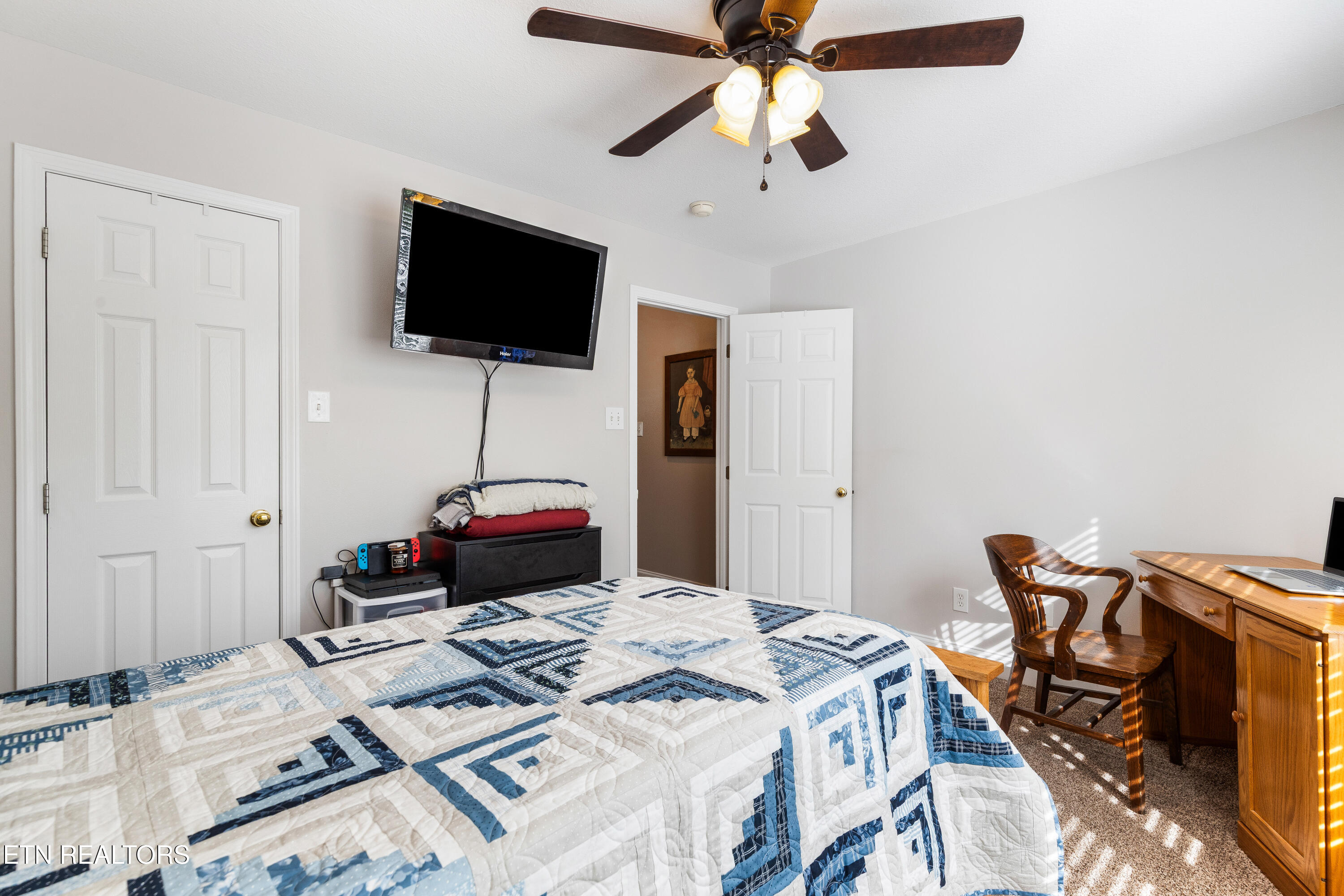 8016 Walker Road Knoxville, TN 37938 - Photo 25 of 37 8016_walker_rd_0136