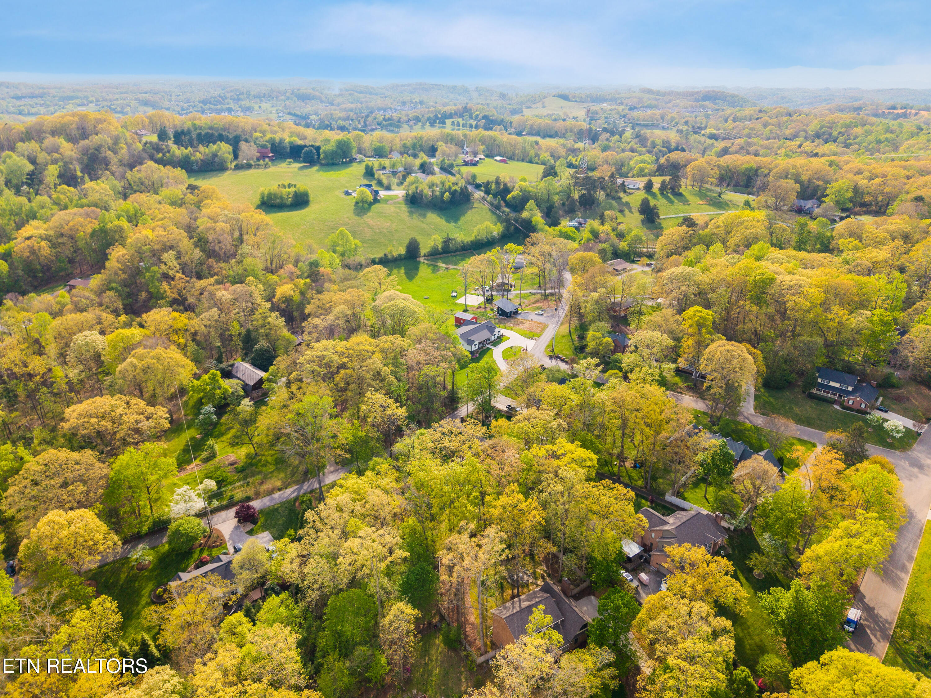 8016 Walker Road Knoxville, TN 37938 - Photo 31 of 37 8016_walker_rd_0055