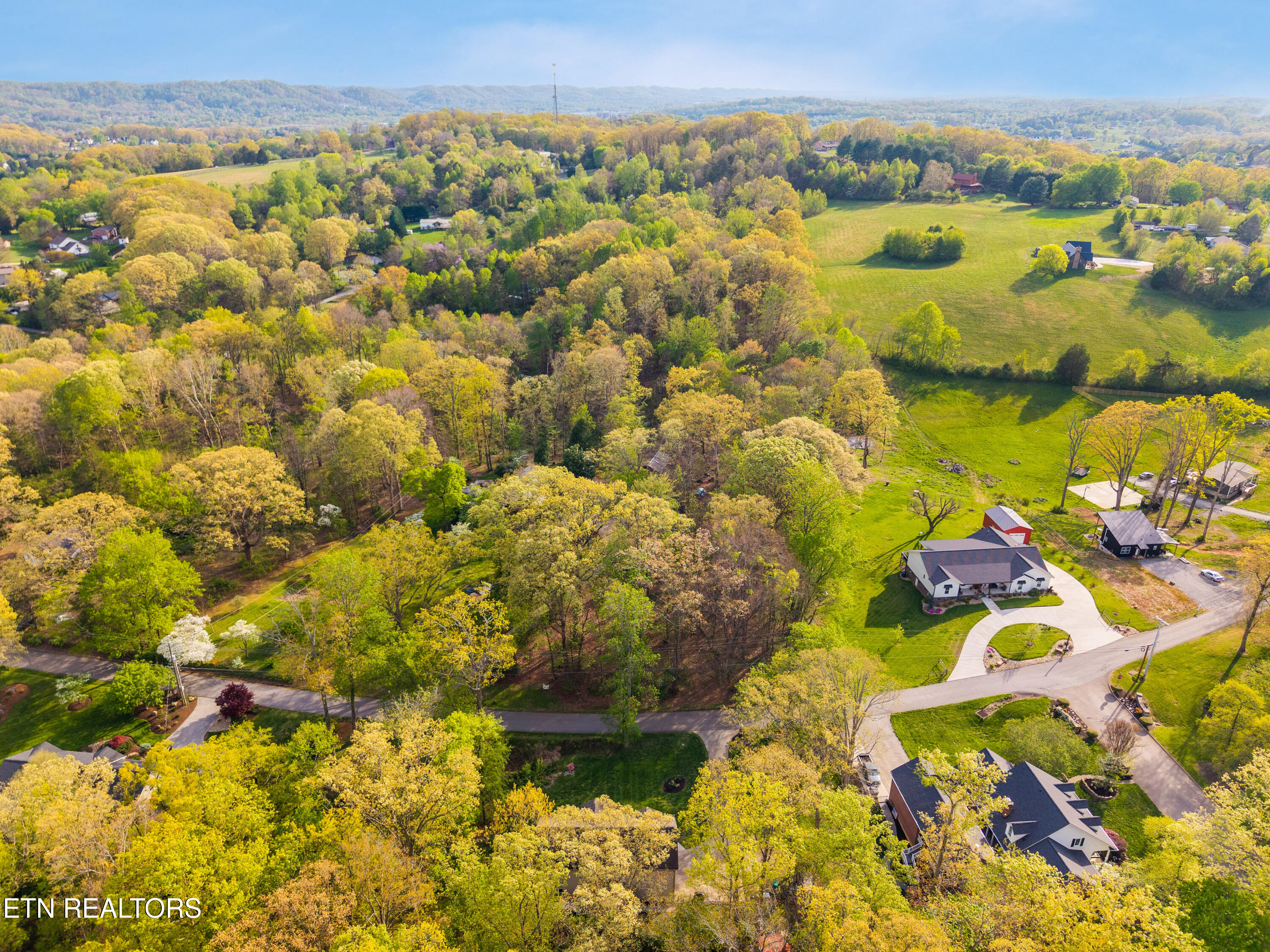 8016 Walker Road Knoxville, TN 37938 - Photo 32 of 37 8016_walker_rd_0058