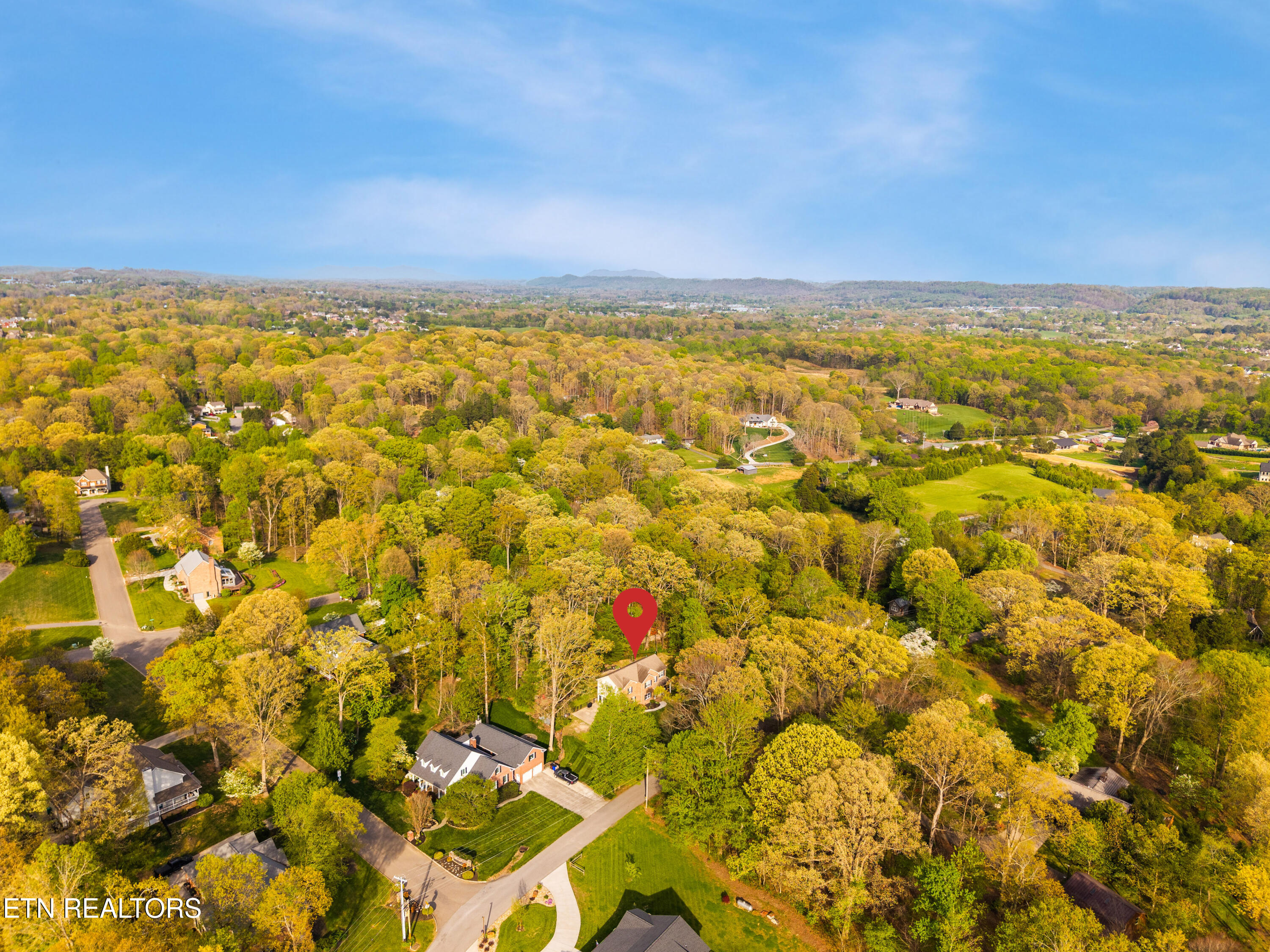 8016 Walker Road Knoxville, TN 37938 - Photo 34 of 37 8016_walker_rd_0052 - location pin