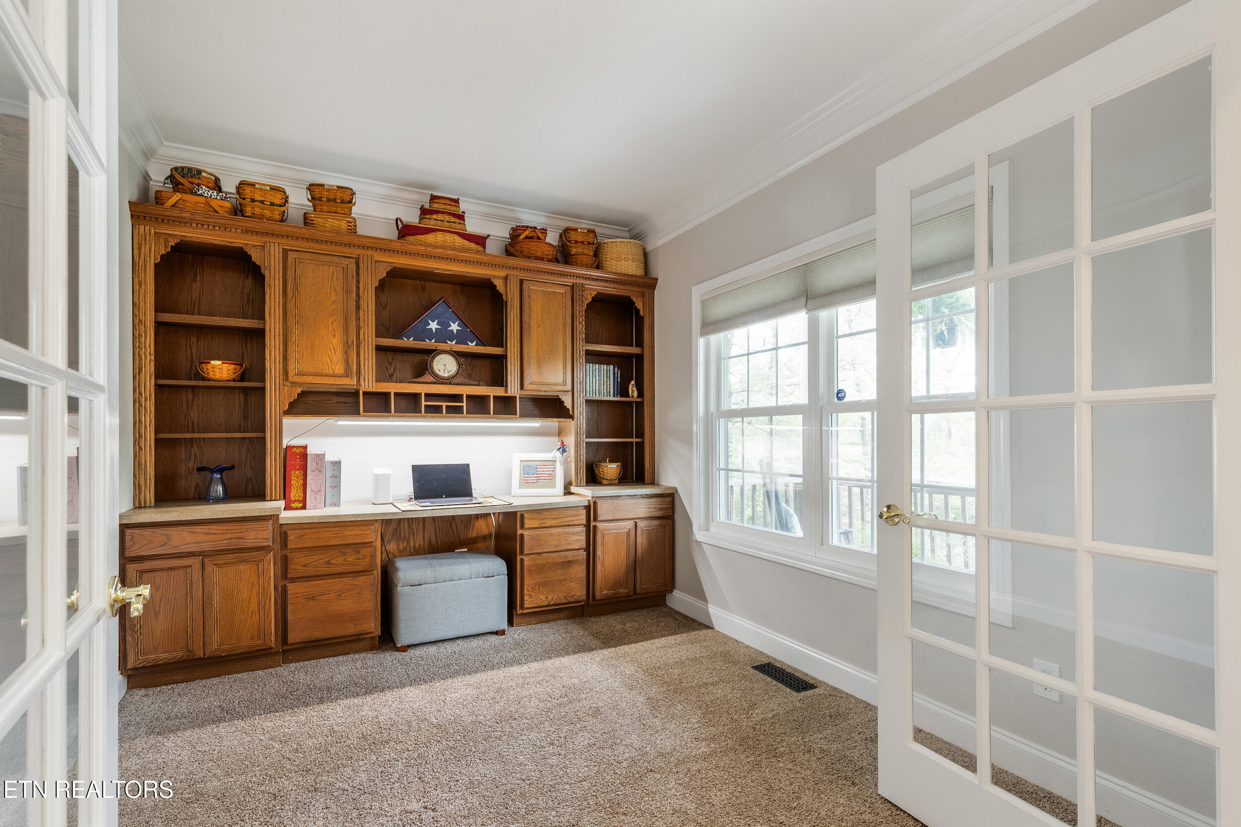 8016 Walker Road Knoxville, TN 37938 - Photo 9 of 37 8016_walker_rd_0076