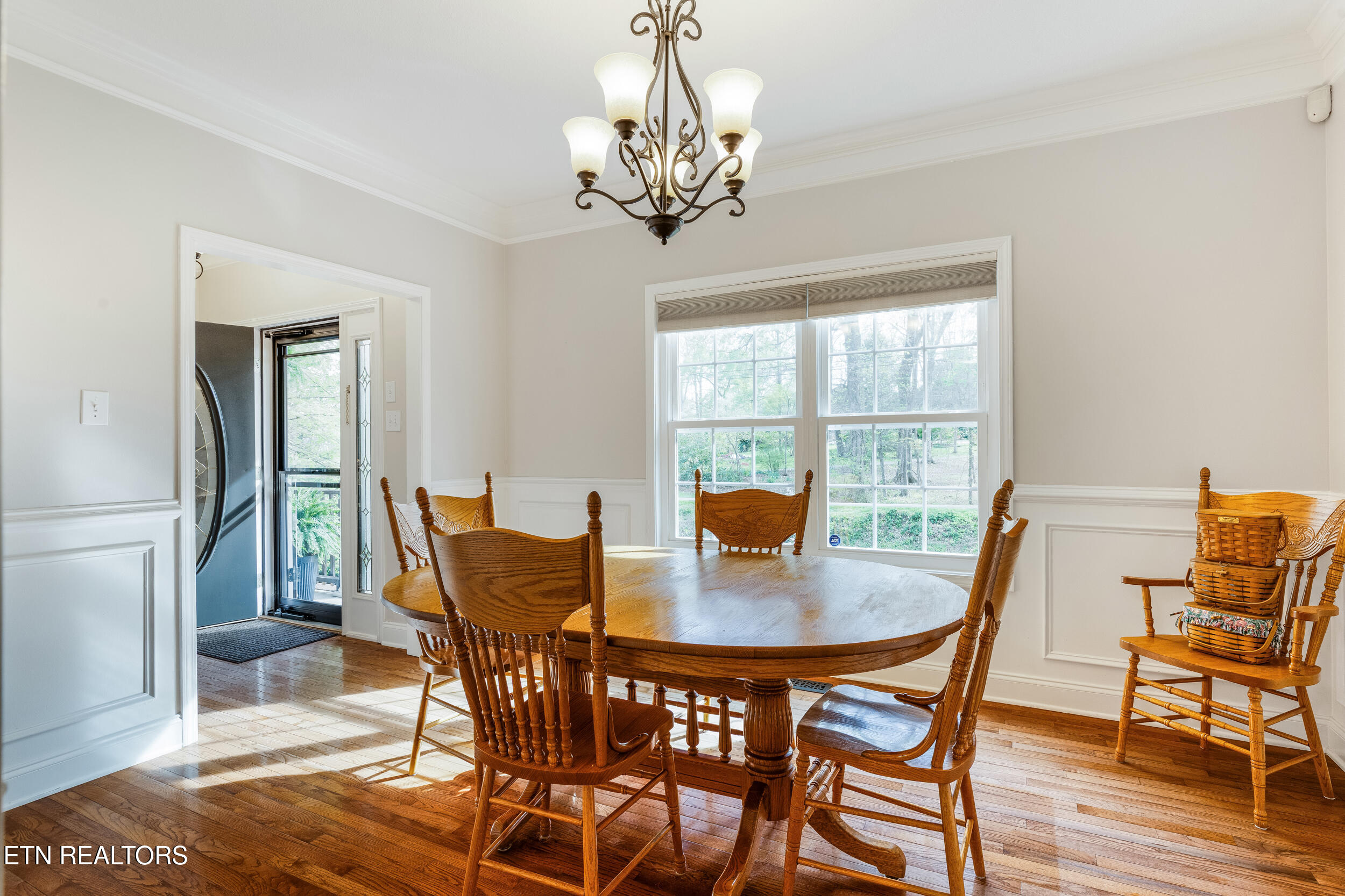 8016 Walker Road Knoxville, TN 37938 - Photo 10 of 37 8016_walker_rd_0073