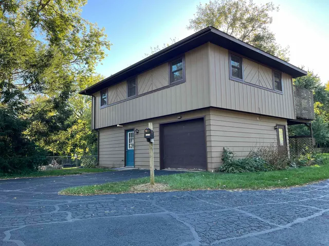 $1,300 | 7210 Century Place, Unit 7210, Middleton, WI 53562