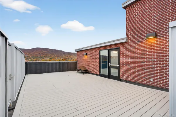$564,999 | 249 Main Street, Unit 305, Beacon, NY 12508